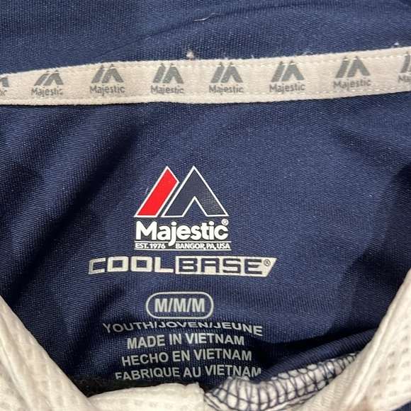 New York Yankees jersey youth medium by majestic brand excellent condition - Picture 6 of 9